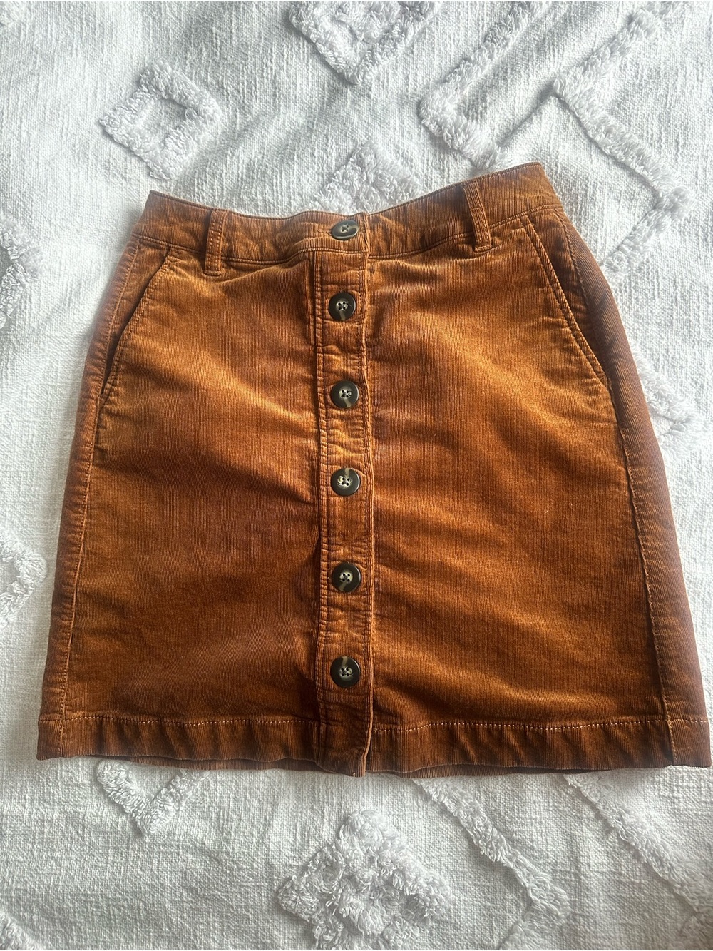 Cabi Cognac Brown Corduroy Button-Front Mini Skirt – Size 4